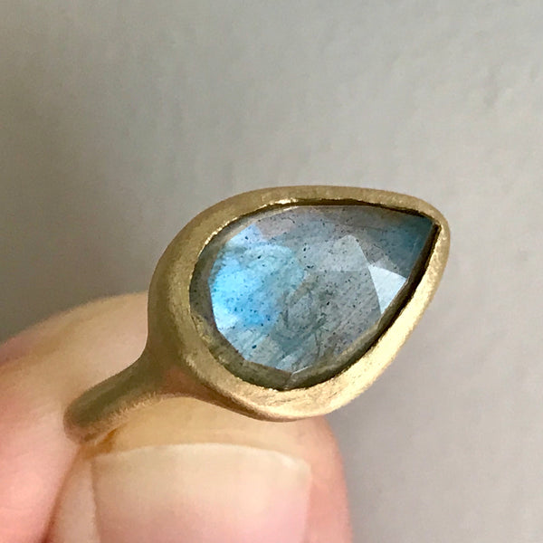 blue flash labradorite ring