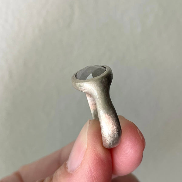 substantial tonal diamond ring (NFS)